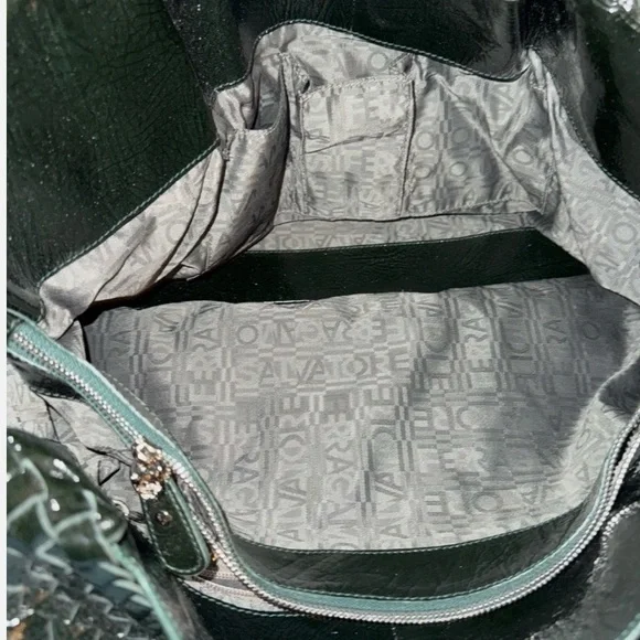 Salvatore Ferragamo patent leather tote bag in excellent condition hardly used - Picture 3 of 6